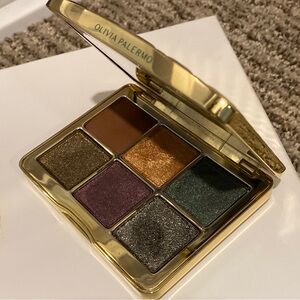 Olivia Palermo Regalia